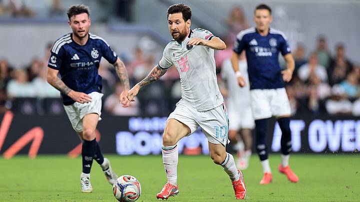 Lionel Messi participó en los dos goles con los que Inter Miami venció al New York City FC y aseguró su lugar en los playoffs de la MLS. Lionel Messi participó en los dos goles con los que Inter Miami venció al New York City FC y aseguró su lugar en los playoffs de la MLS.
