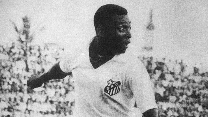 Pelé sous le maillot de Santos