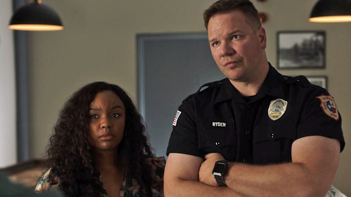 9-1-1: LONE STAR: L-R: Sierra McClain and Jim Parrack in the “Child Care” episode of 9-1-1: LONE STAR airing Monday, Feb. 7 (8:00-9:01 PM ET/PT) on FOX. © 2022 Fox Media LLC. CR: FOX