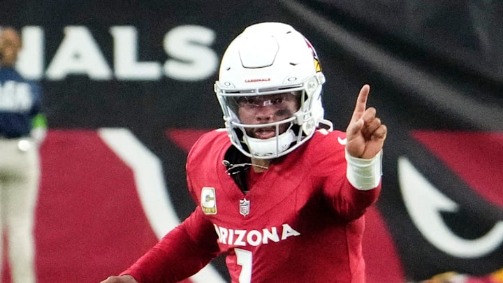 Nov 12, 2023; Glendale, AZ, USA; Arizona Cardinals quarterback Kyler Murray (1) scrambles against