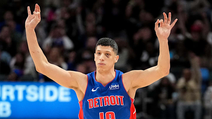 Dallas Mavericks v Detroit Pistons