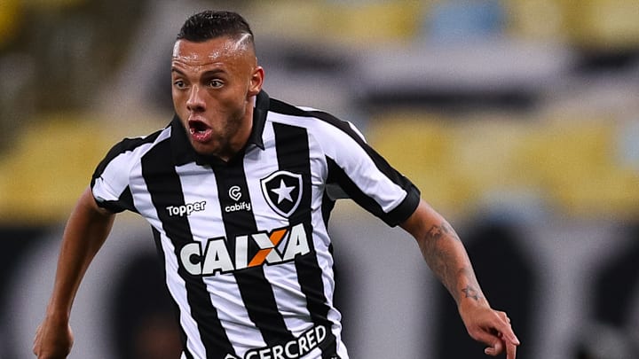 Guilherme fez sucesso no Botafogo, mas depois rodou por vários clubes e agora tem novo desafio na carreira