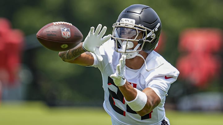 Jun 11, 2025; Atlanta, GA, USA; Atlanta Falcons cornerback A.J. Terrell (24) catches the ball during Minicamp. Jun 11, 2025; Atlanta, GA, USA; Atlanta Falcons cornerback A.J. Terrell (24) catches the ball during Minicamp.