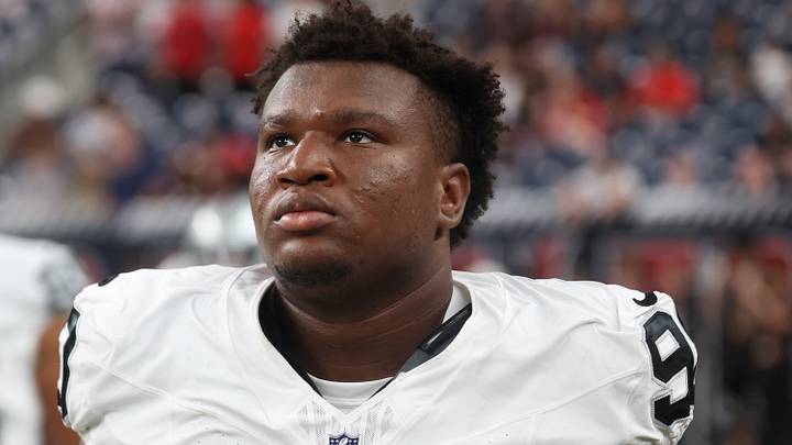Las Vegas Raiders defensive tackle Brandon Cleveland (90)