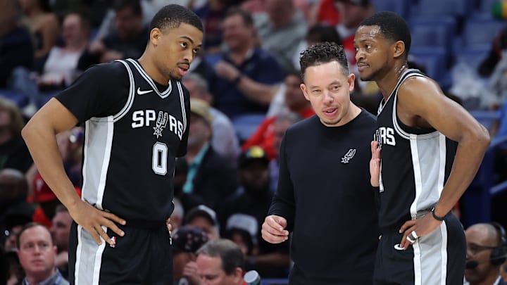 Mitch Johnson, Keldon Johnson, De'Aaron Fox