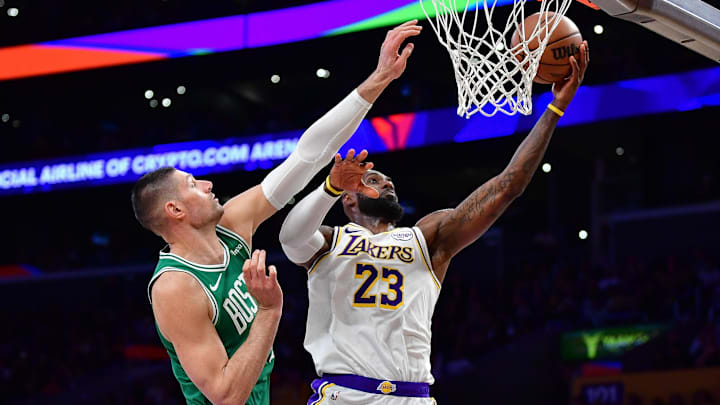 LeBron James sigue haciendo historia en la NBA LeBron James sigue haciendo historia en la NBA