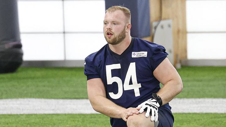Chicago Bears center Logan Jones stretches during Rookie Minicamp. Mandatory Credit: Kamil Krzaczynski-Imagn Images Chicago Bears center Logan Jones stretches during Rookie Minicamp. Mandatory Credit: Kamil Krzaczynski-Imagn Images