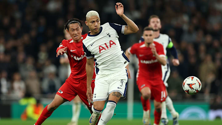 Richarlison fez gol no último jogo entre as equipes