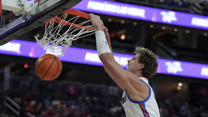 Florida Gators center Micah Handlogten suffered a head injury against Miami.