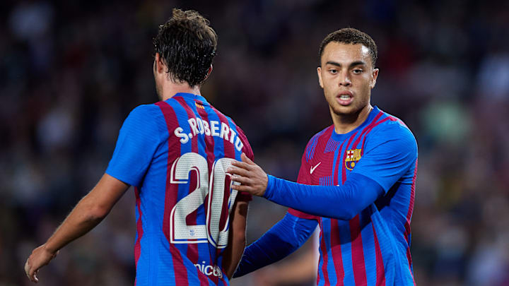 El FC Barcelona busca ganar su primer partido para no quedarse fuera de la Champions