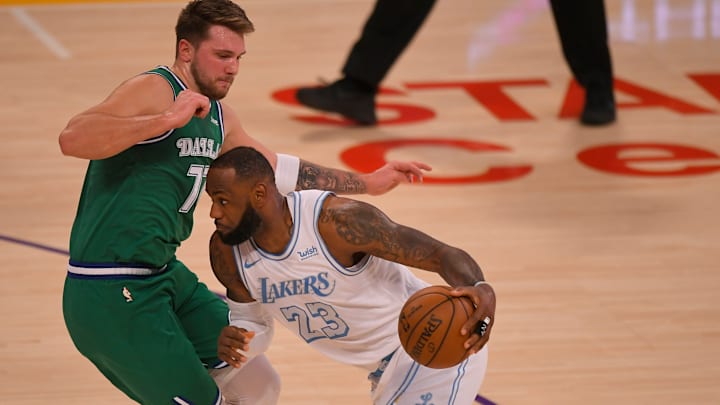 LeBron y Doncic brillaron en sus temporadas de novato