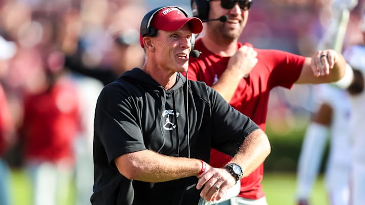 Oklahoma coach Brent Venables Oklahoma coach Brent Venables