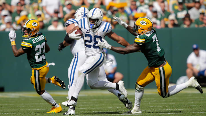 The Packers had no answers for Colts running back Jonathan Taylor last week. Can they stop the Titans' Tony Pollard?