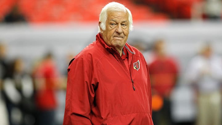 Nov 30, 2014; Atlanta, GA, USA; Arizona Cardinals assistant head coach Tom Moore prepares for a game against the Atlanta Falcons at the Georgia Dome. Mandatory Credit: Brett Davis-Imagn Images