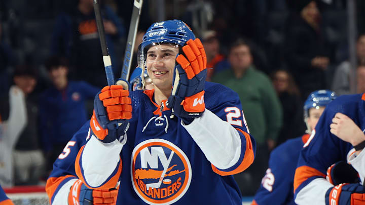Chicago Blackhawks v New York Islanders
