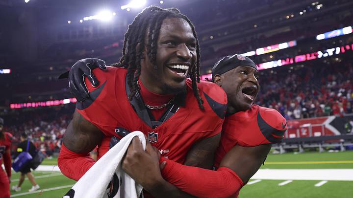 Nov 20, 2025; Houston, Texas, USA; Houston Texans cornerback Kamari Lassiter (4) and safety Calen Bullock (2) celebrate after the game against the Buffalo Bills at NRG Stadium. Mandatory Credit: Troy Taormina-Imagn Images Nov 20, 2025; Houston, Texas, USA; Houston Texans cornerback Kamari Lassiter (4) and safety Calen Bullock (2) celebrate after the game against the Buffalo Bills at NRG Stadium. Mandatory Credit: Troy Taormina-Imagn Images