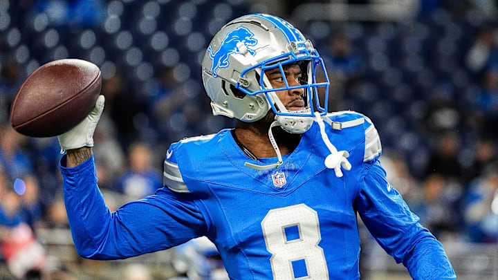 Detroit Lions wide receiver Allen Robinson (8) warm up before the Tennessee Titans game at Ford Field Detroit Lions wide receiver Allen Robinson (8) warm up before the Tennessee Titans game at Ford Field