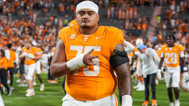 Tennessee offensive lineman Wendell Moe Jr. (75) gestures after a college football game between Tennessee and Arkansas at Neyland Stadium in Knoxville, Tenn., on Oct. 11, 2025.