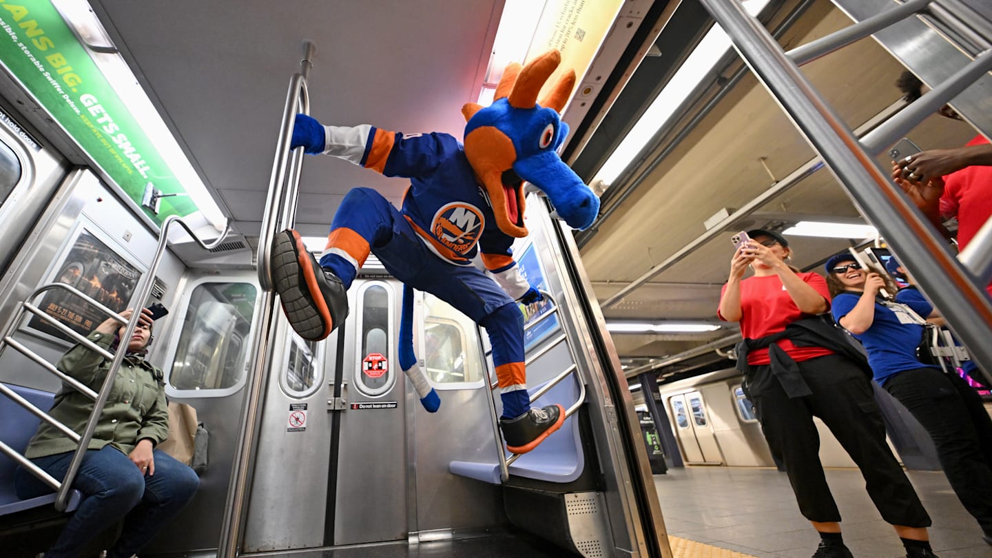 NY Islanders projected lines show crucial holes