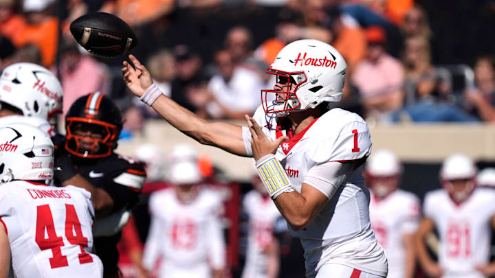 Houston Cougars quarterback Conner Weigman (1) throws a pass during a college football game between the Oklahoma State Cowboys (OSU) and the Houston Cougars at Boone Pickens Stadium in Stillwater, Okla., Saturday, Oct. 11, 2025.