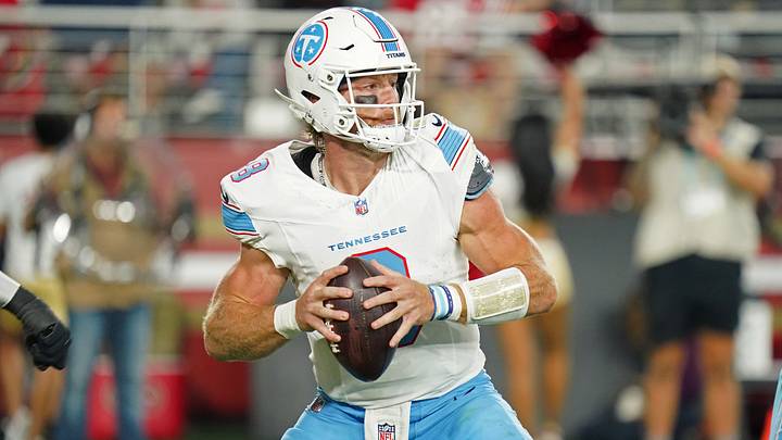 Tennessee Titans quarterback Will Levis (8) looks to pass in the fourth quarter during a game against the San Francisco 49ers.