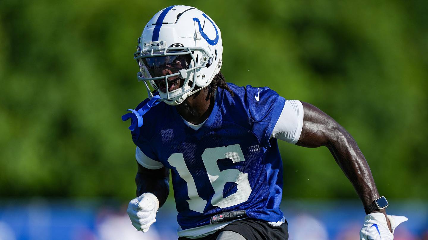 Colts' Longtime Special Teams Ace Has Inside Track to WR Opening After OTAs