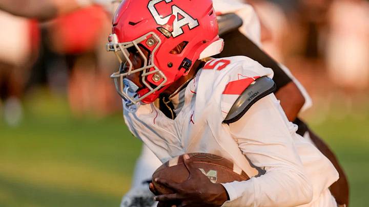 Midwest City Carl Albert tailback Tylir Simmons Midwest City Carl Albert tailback Tylir Simmons