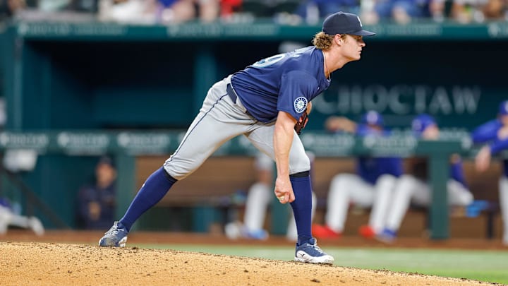Seattle Mariners reliever Troy Taylor gets ready to throw during a game against the Texas Rangers on Sept. 21 at Globe Life Field.