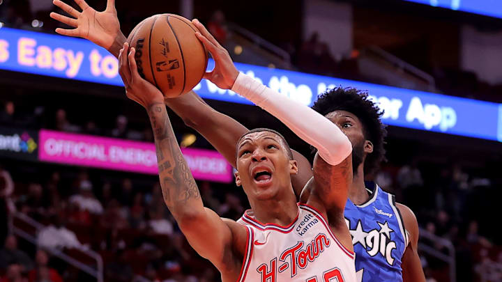 Apr 9, 2024; Houston, Texas, USA; Houston Rockets forward Jabari Smith Jr. (10) shoots an inside shot against the Orlando Magic during the second quarter at Toyota Center. Mandatory Credit: Erik Williams-Imagn Images Apr 9, 2024; Houston, Texas, USA; Houston Rockets forward Jabari Smith Jr. (10) shoots an inside shot against the Orlando Magic during the second quarter at Toyota Center. Mandatory Credit: Erik Williams-Imagn Images