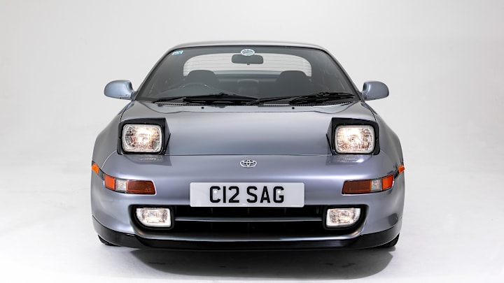 Even Toyotas had pop-up headlights.