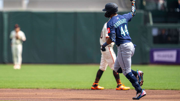 Seattle Mariners center fielder Julio Rodríguez rounds the bases after a solo home run against the San Francisco Giants on April 6 at Oracle Park.