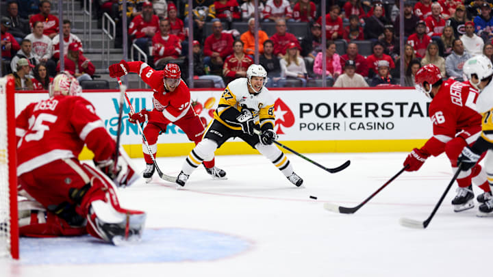 Pittsburgh Penguins v Detroit Red Wings