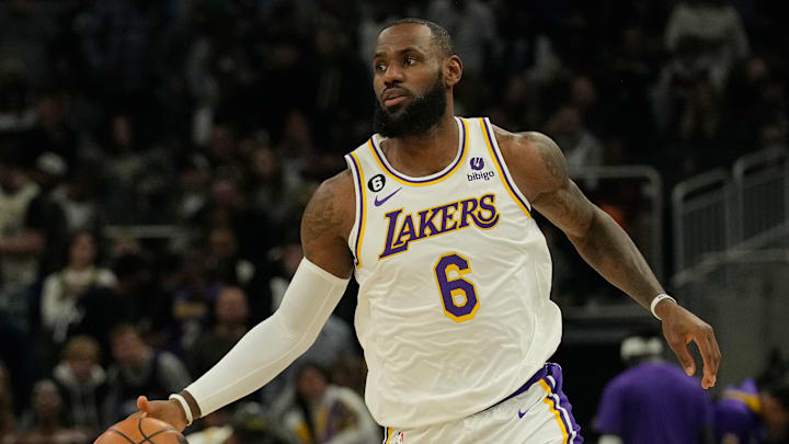 LeBron James superó a 'Magic' Johnson en asistencias en la NBA 