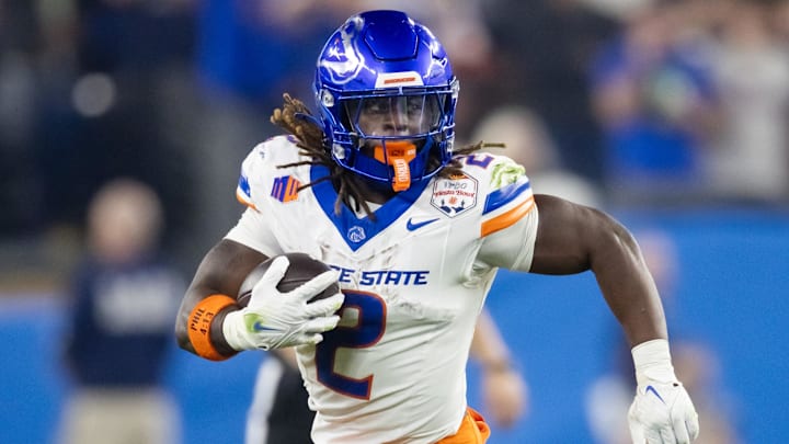 Dec 31, 2024; Glendale, AZ, USA; Boise State Broncos running back Ashton Jeanty (2) against the Penn State Nittany Lions during the Fiesta Bowl at State Farm Stadium. Mandatory Credit: Mark J. Rebilas-Imagn Images Dec 31, 2024; Glendale, AZ, USA; Boise State Broncos running back Ashton Jeanty (2) against the Penn State Nittany Lions during the Fiesta Bowl at State Farm Stadium. Mandatory Credit: Mark J. Rebilas-Imagn Images