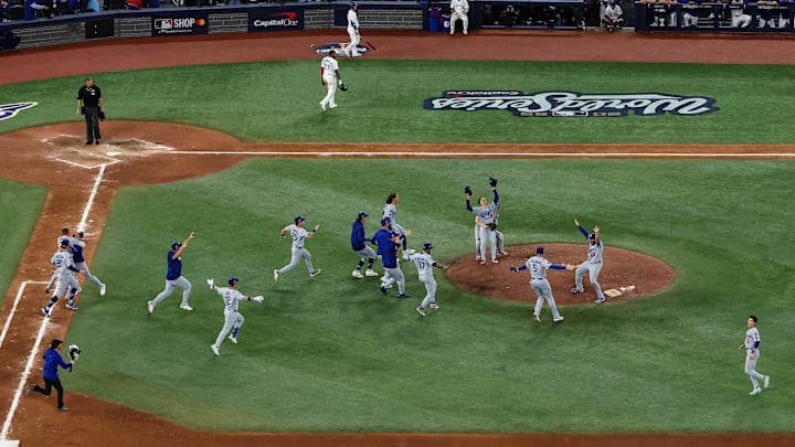 World Series - Los Angeles Dodgers v Toronto Blue Jays - Game Seven