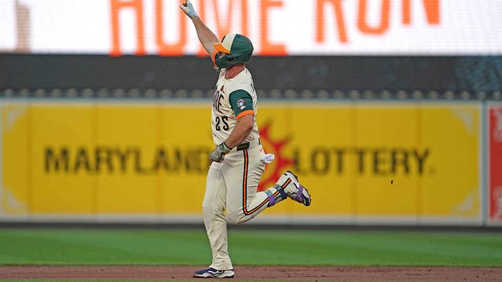 Jul 31, 2026; Baltimore, Maryland, USA; Baltimore Orioles first baseman Pete Alonso (25) acknowledges the bullpen and runs the bases after hitting a two run home run in the second inning against the Philadelphia Phillies at Oriole Park at Camden Yards. Mandatory Credit: Mitch Stringer-Imagn Images Jul 31, 2026; Baltimore, Maryland, USA; Baltimore Orioles first baseman Pete Alonso (25) acknowledges the bullpen and runs the bases after hitting a two run home run in the second inning against the Philadelphia Phillies at Oriole Park at Camden Yards. Mandatory Credit: Mitch Stringer-Imagn Images
