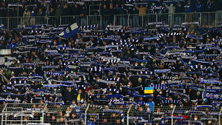 Bilder von vollen Stadien sollen endlich wieder zur Normalität werden.