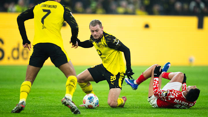 Borussia Dortmund v 1. FSV Mainz 05 - Bundesliga Borussia Dortmund v 1. FSV Mainz 05 - Bundesliga