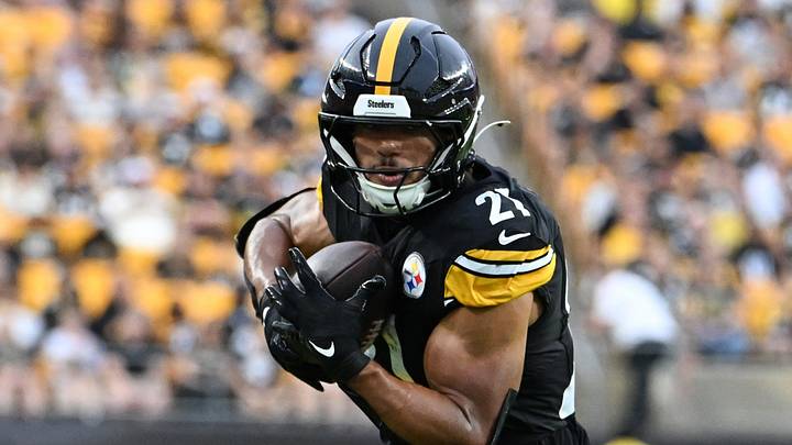 Aug 13, 2026; Pittsburgh, Pennsylvania, USA; Pittsburgh Steelers running back Travis Homer (21) runs against the Green Bay Packers during the first half at Acrisure Stadium. Mandatory Credit: Barry Reeger-Imagn Images Aug 13, 2026; Pittsburgh, Pennsylvania, USA; Pittsburgh Steelers running back Travis Homer (21) runs against the Green Bay Packers during the first half at Acrisure Stadium. Mandatory Credit: Barry Reeger-Imagn Images