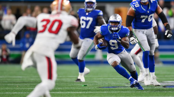 Oct 10, 2024; Seattle, Washington, USA; Seattle Seahawks running back Kenneth Walker III (9) carries the ball against the San Francisco 49ers during the second half at Lumen Field. Oct 10, 2024; Seattle, Washington, USA; Seattle Seahawks running back Kenneth Walker III (9) carries the ball against the San Francisco 49ers during the second half at Lumen Field.