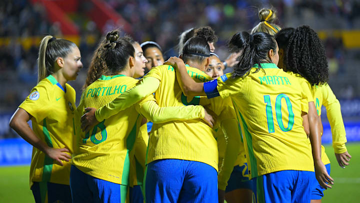 Brasil estreou com vitória por 2x0 sobre a Venezuela