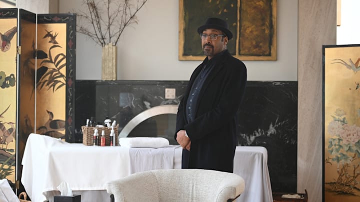 THE IRRATIONAL -- "Cheating Life" Episode 109 -- Pictured: Jesse L. Martin as Alec Mercer -- (Photo by: Sergei Bachlakov/NBC)