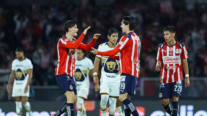 Guadalajara consigue un triunfo de alto valor en Ciudad Universitaria y recrudece los cuestionamientos al proyecto de los Pumas.