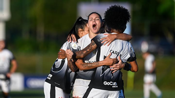 Destaque do Corinthians, Gabi Zanotti é a artilheira da Libertadores Feminina. Destaque do Corinthians, Gabi Zanotti é a artilheira da Libertadores Feminina.