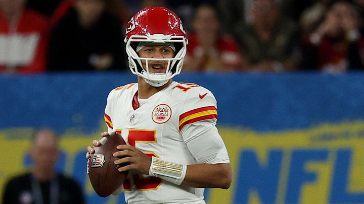 Kansas City Chiefs quarterback Patrick Mahomes (15) looks to pass in the first quarter during a NFL game at Corinthians Arena. 