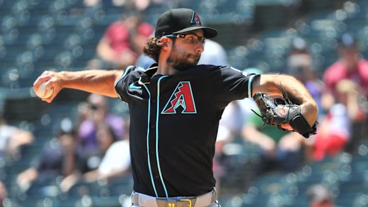Jun 25, 2025; Chicago, Illinois, USA; Arizona Diamondbacks pitcher Zac Gallen pitches during the first inning against the Chicago White Sox at Rate Field. Mandatory Credit: Patrick Gorski-Imagn Images