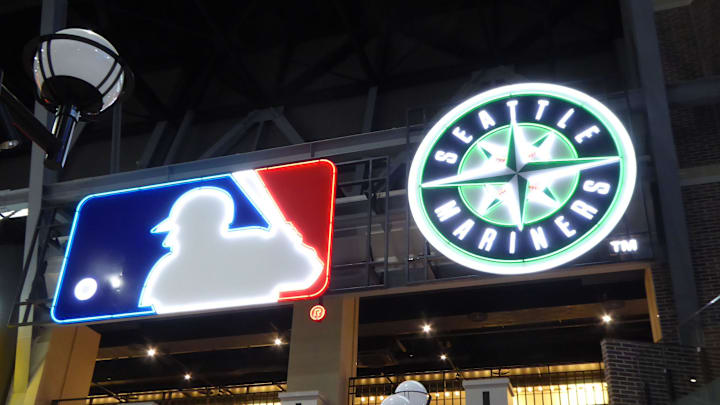 Seattle Mariners logos help set the scene in the Seattle Terrace dining and shopping area of the Flight of Dreams complex in Japan.

636747024810893983-20-Seattle-Mariners-logos-help-set-the-scene-in-Seattle-Terrace-dining-and-shoppoig-area-of-the-Flight-of-Dreams-complex-in-Japan.-Photo-Harriet-Baskas.JPG