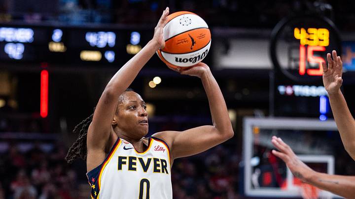 Kelsey Mitchell and the Fever are home favorites against the Sparks.