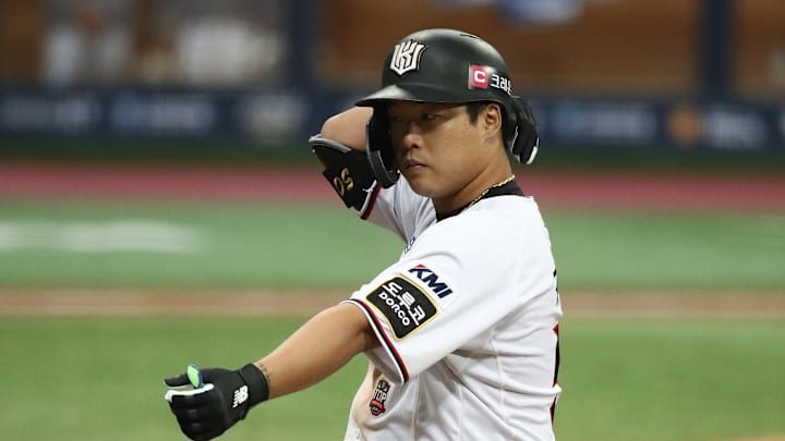 Doosan Bears v KT Wiz - Korean Series Game 1