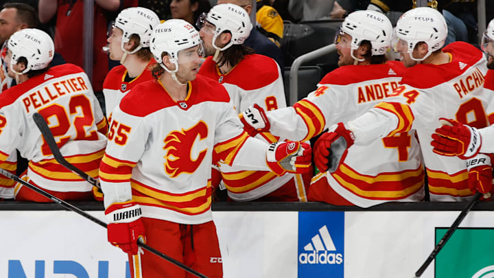 Calgary Flames v Boston Bruins